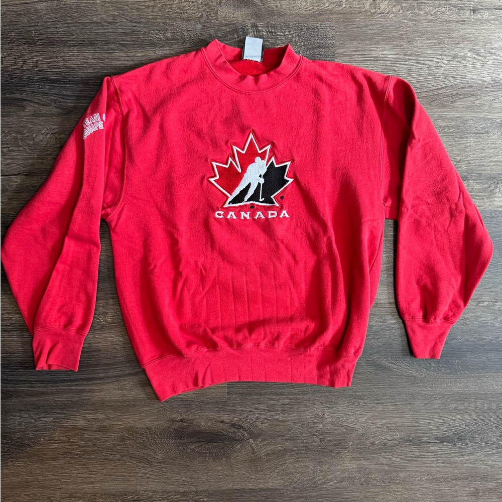 Vintage Red Team Canada Hockey Crewneck